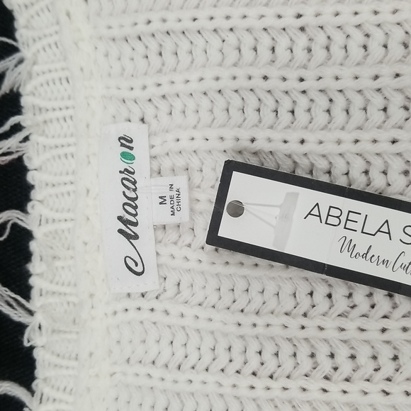 Macaron Ombre V Neckline Knitted Sweater. M - Picture 7 of 13